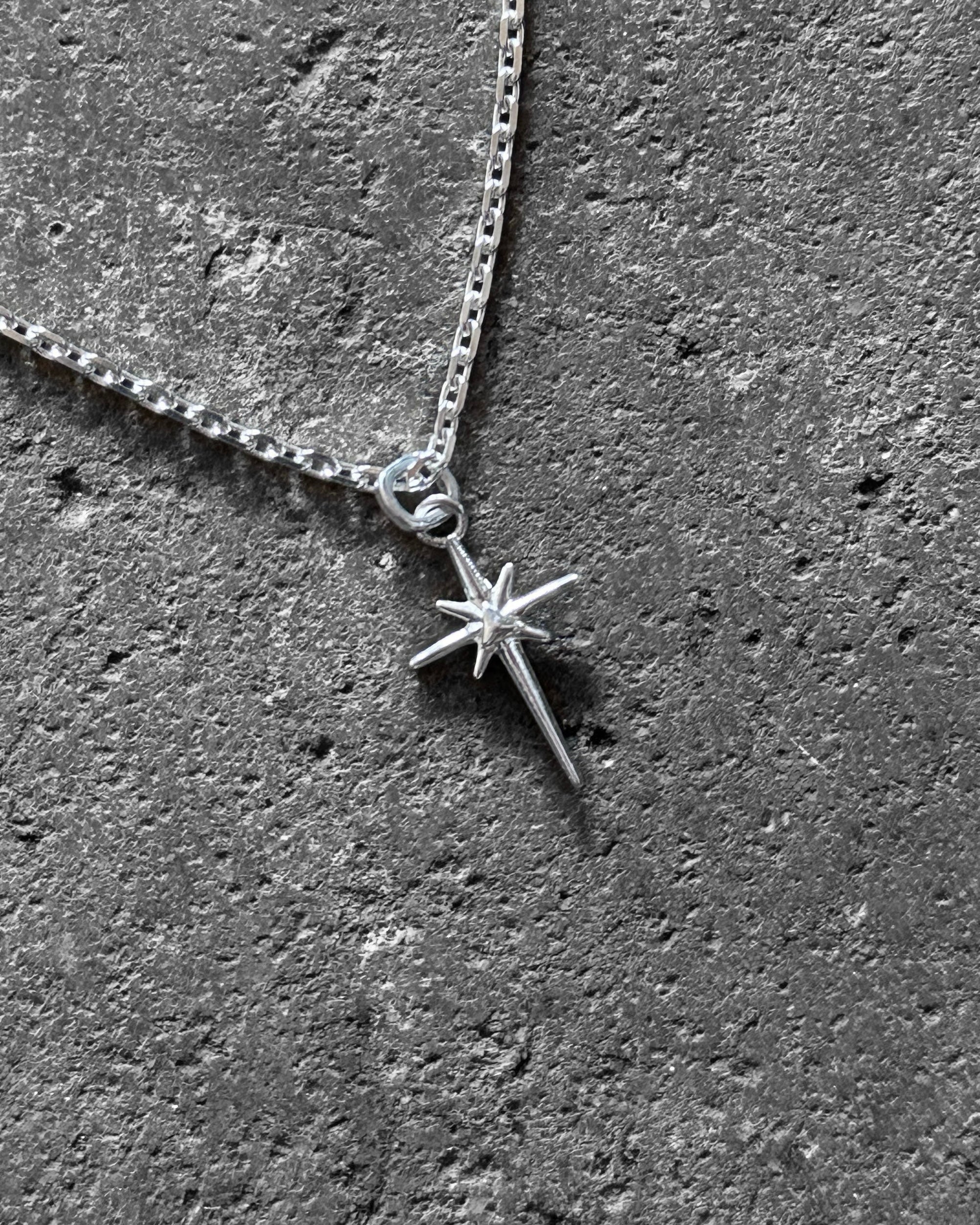 BABY BRIGHT STAR NECKLACE – TWOFOUR