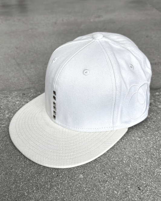 FOREVER FITTED HAT WHITE